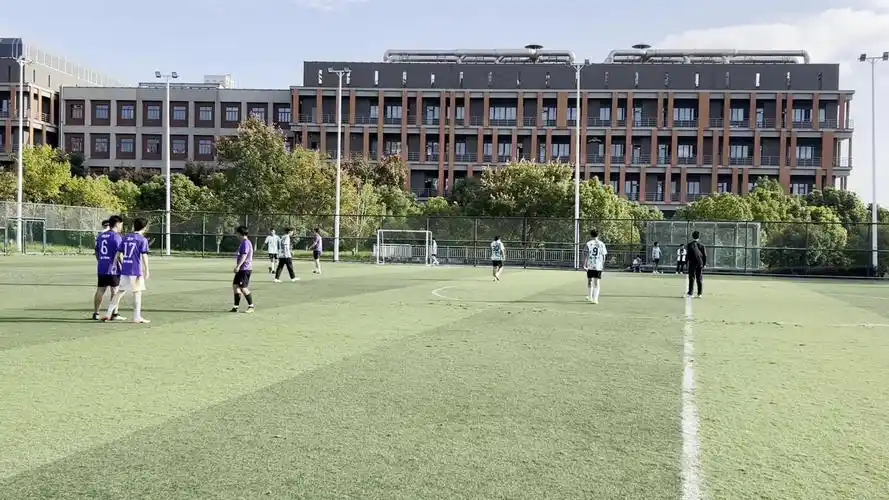 南京大学足球场 - 南京场馆照片