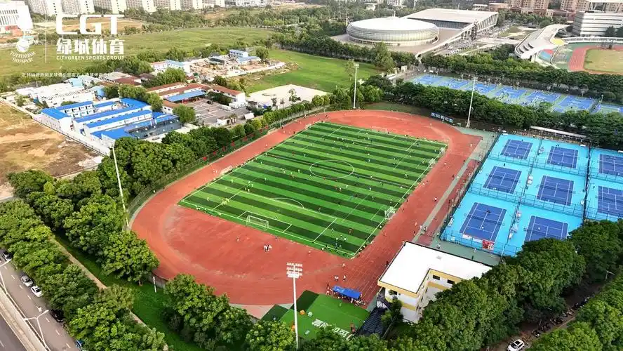 武汉理工大学足球场 - 武汉场馆照片