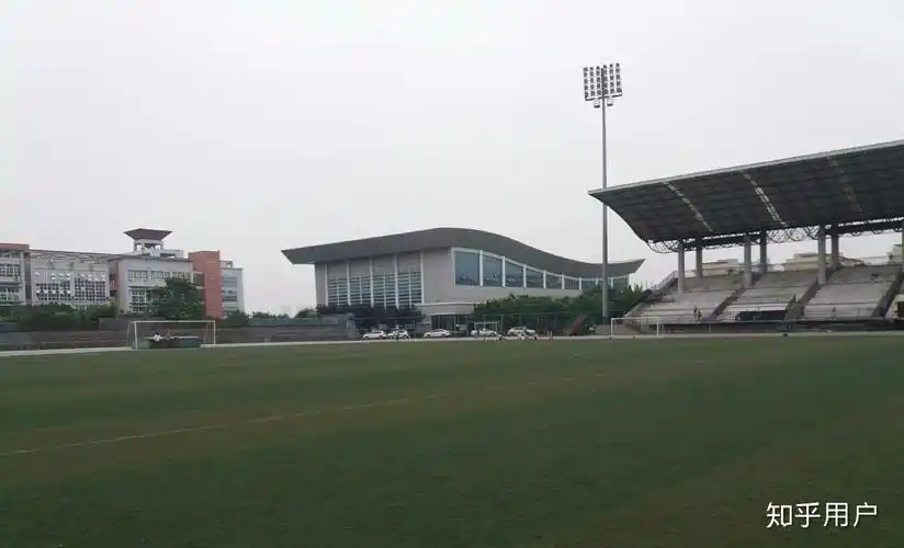 西南政法大学足球场 - 重庆场馆照片