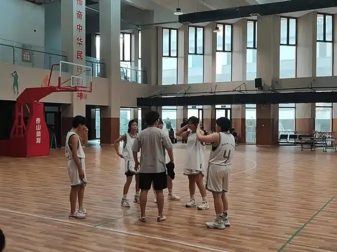 保定竞秀区篮球馆 - 保定场馆照片