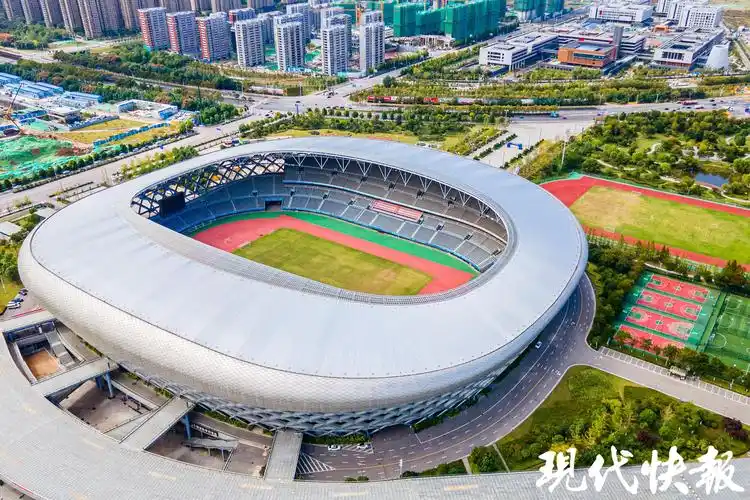 扬州奥体足球场 - 扬州场馆照片
