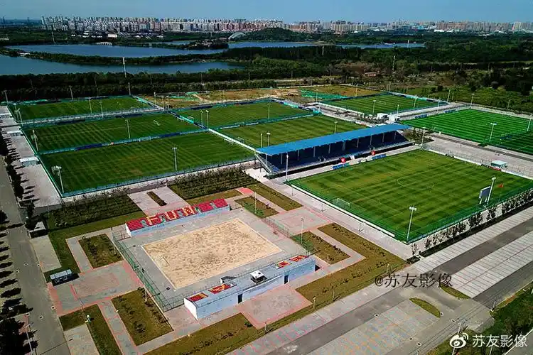 唐山市足球场 - 唐山场馆照片