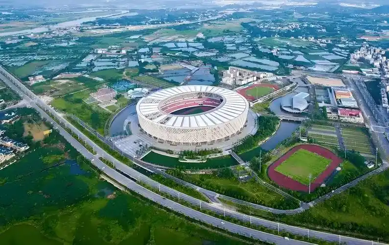 惠州体育中心足球场 - 惠州场馆照片