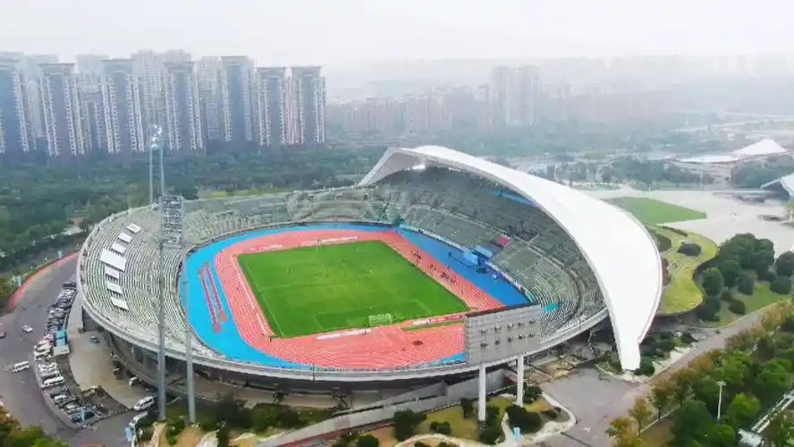 扬州仪征市足球场 - 扬州场馆照片