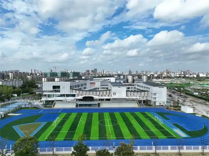 扬州广陵区足球场 - 扬州场馆照片