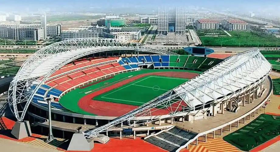 烟台体育中心足球场 - 烟台场馆照片