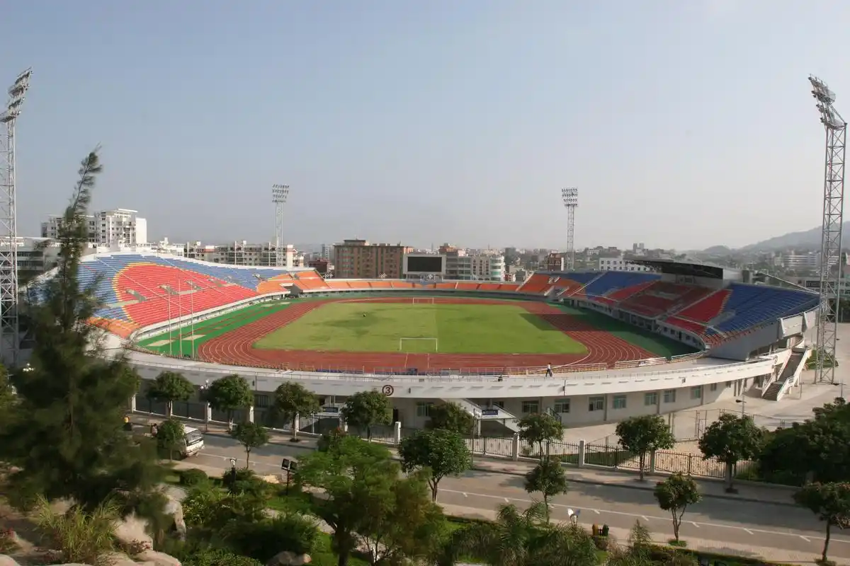 福建泉州晋江市足球场 - 泉州场馆照片