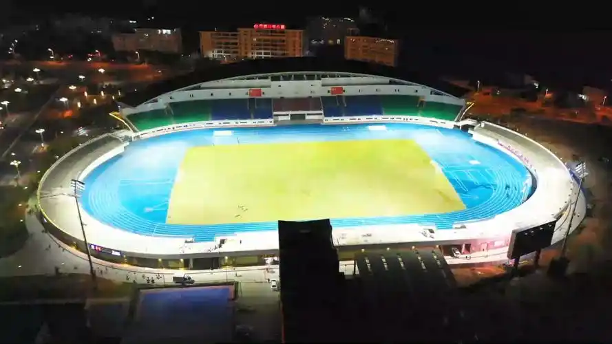 福建龙岩永定区足球场 - 龙岩场馆照片