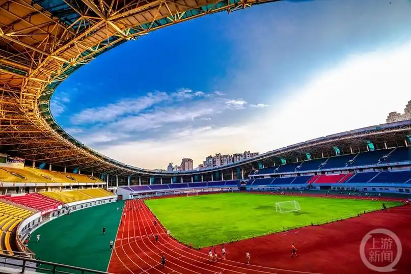 重庆市南川区足球场 - 重庆场馆照片